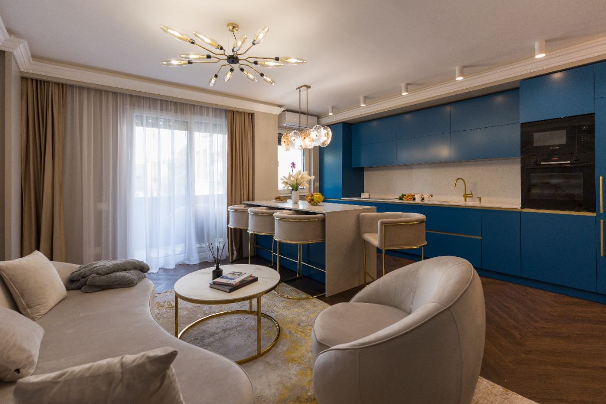 Glamorous Oasis