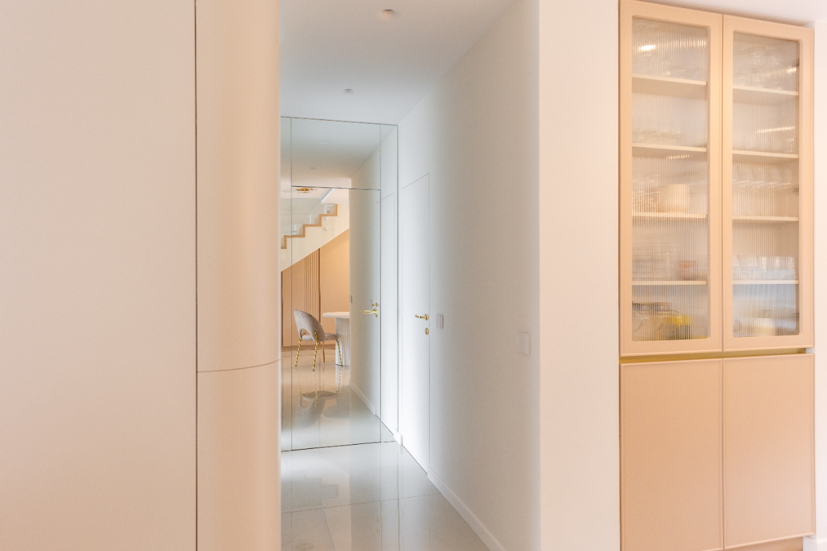 Soft Light Residence - interior design photo